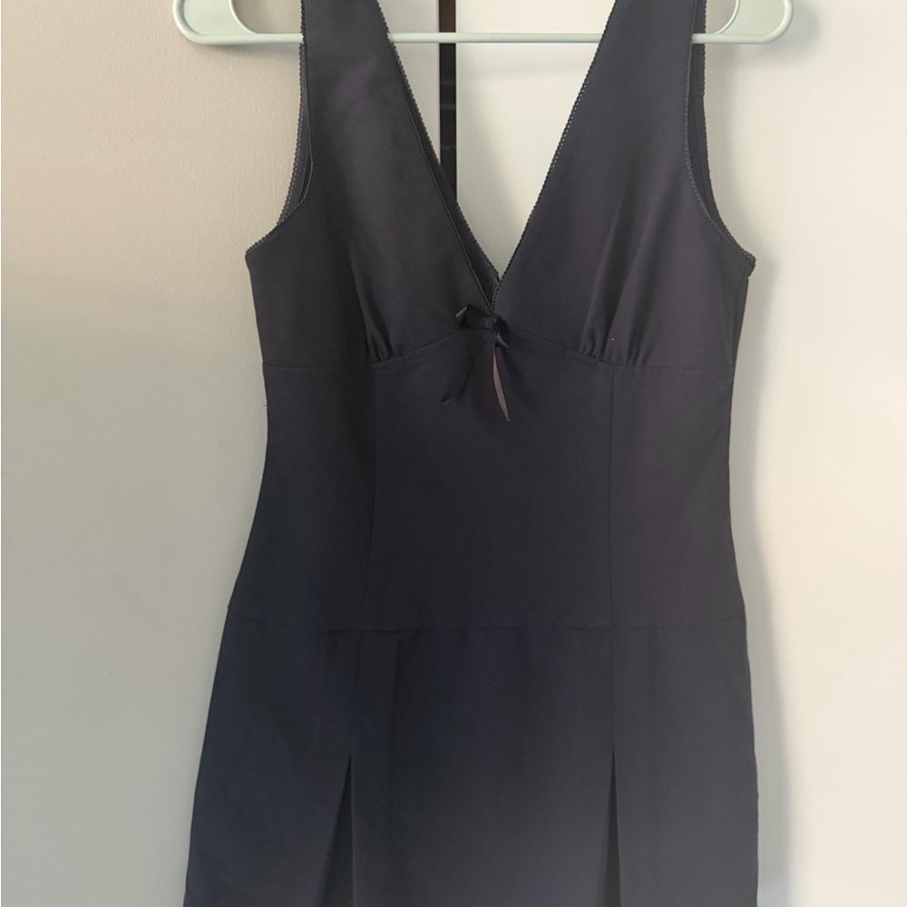 Motel Rocks Black V-Neck Sleeveless Dress
